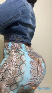5889373