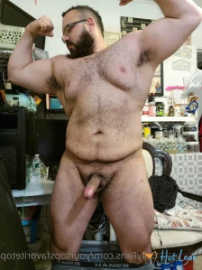 4698118