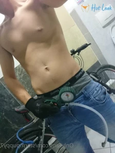 4867100