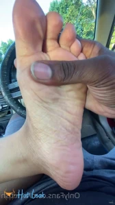 7772374
