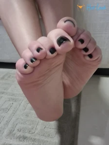 7655136