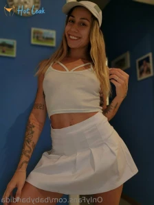 10571649