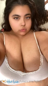 7709886