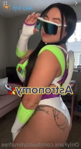 7761054