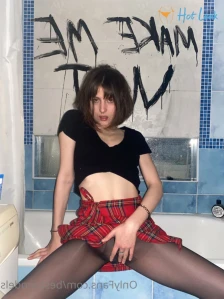 7621280