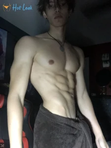 7677918