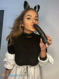 10607650