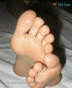 6687305