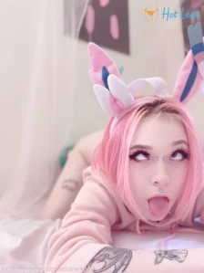 7667358