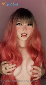 7667386