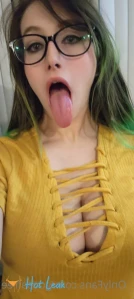 7433841