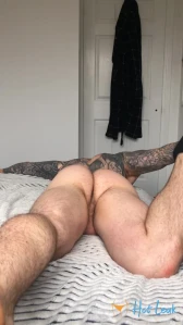 7569437