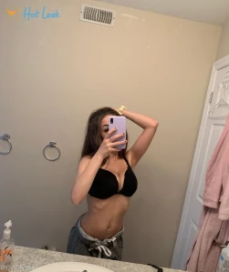 4618224