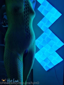 7045690