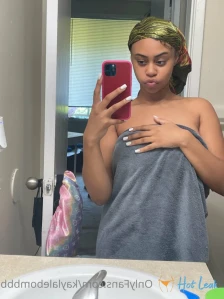 10489611