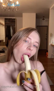 7323109