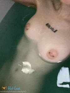 6508936