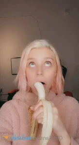 6822873