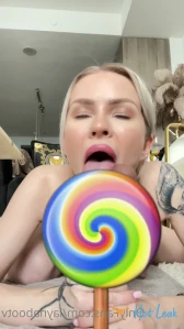 10740172