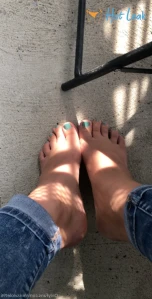 6903802