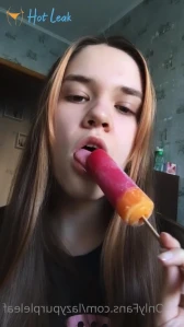 9560377