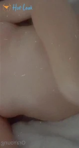10541068