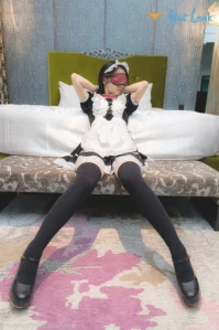 686703