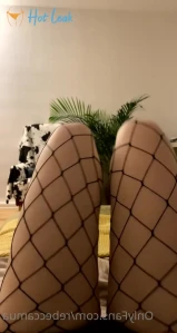 6998105