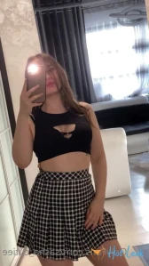 6933847