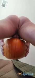 6895716