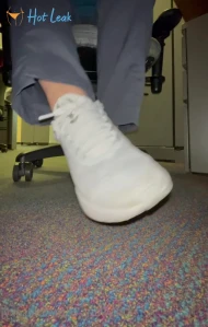 6883897
