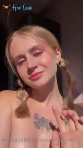6883847