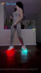 6806077