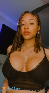 10428657