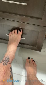 7082327