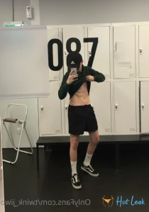 6770274