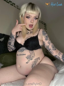 9693572