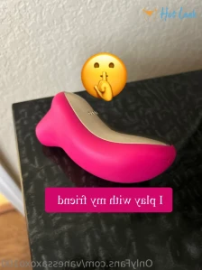 10424439