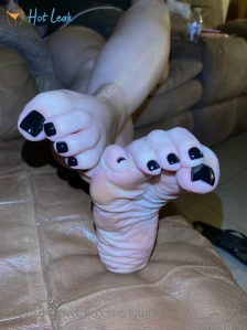 6880399