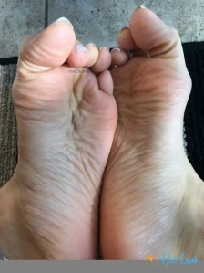 711544
