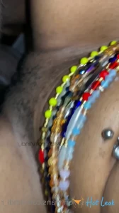 1405592