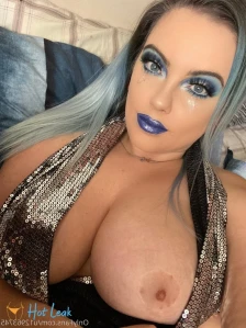 716749