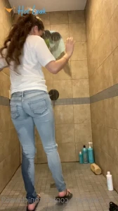 8353285