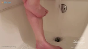8318626