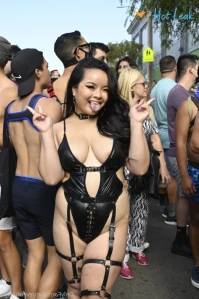 11007056