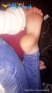 11805977
