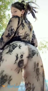 1635814