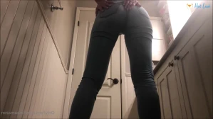 7936025