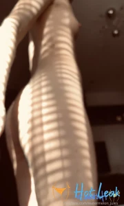 11912913