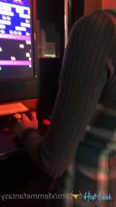 7904949